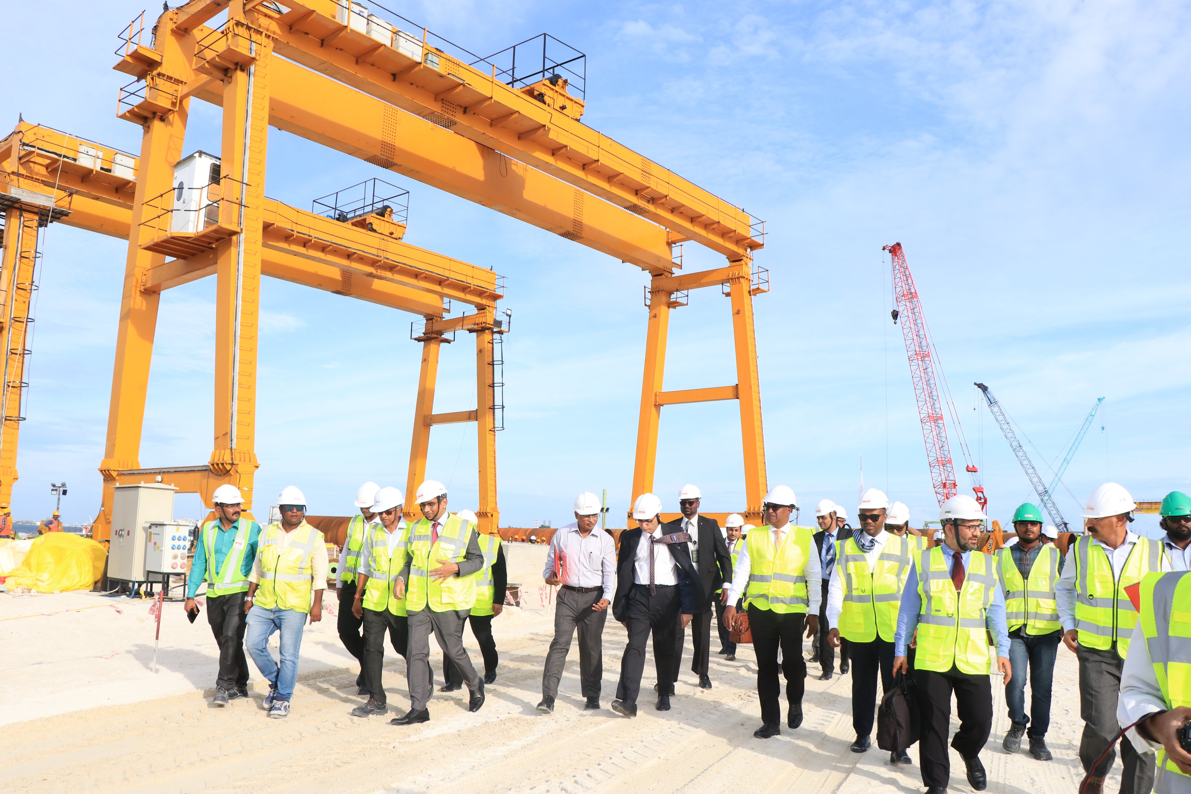 門式起重機(jī)安裝時的規(guī)范和注意事項.jpg 門式起重機(jī)